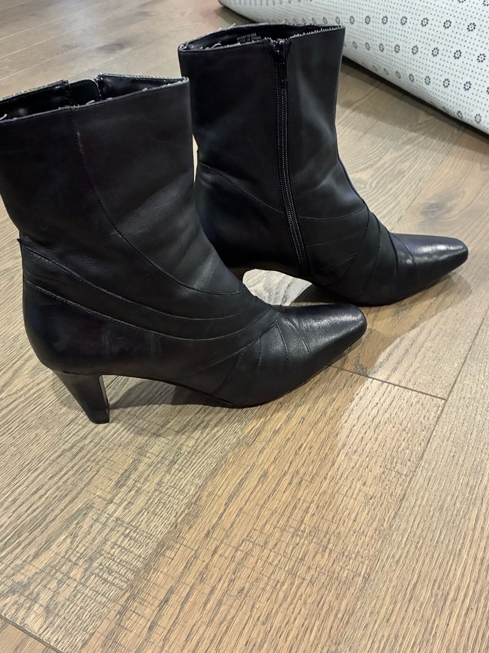 Denver Hayes Black Block Heel Ankle Boots – Women’s Size 10 / EU 41